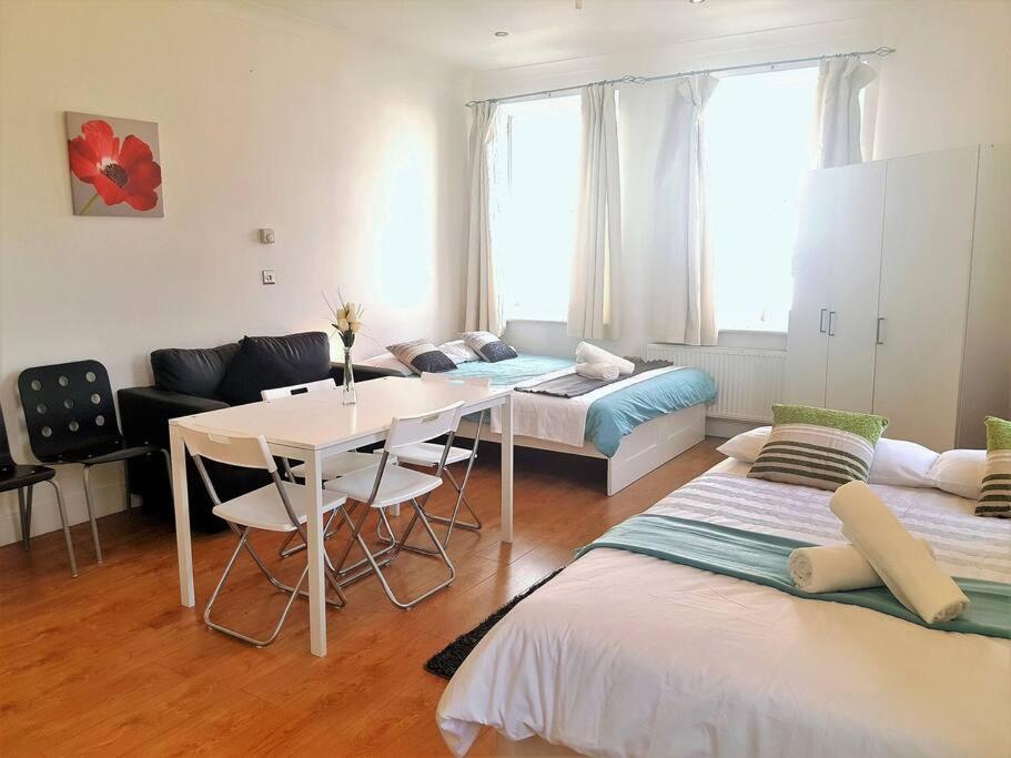 Excellent Studio Flat In Лондон Экстерьер фото