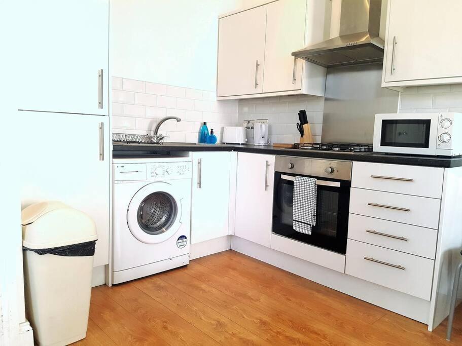 Excellent Studio Flat In Лондон Экстерьер фото